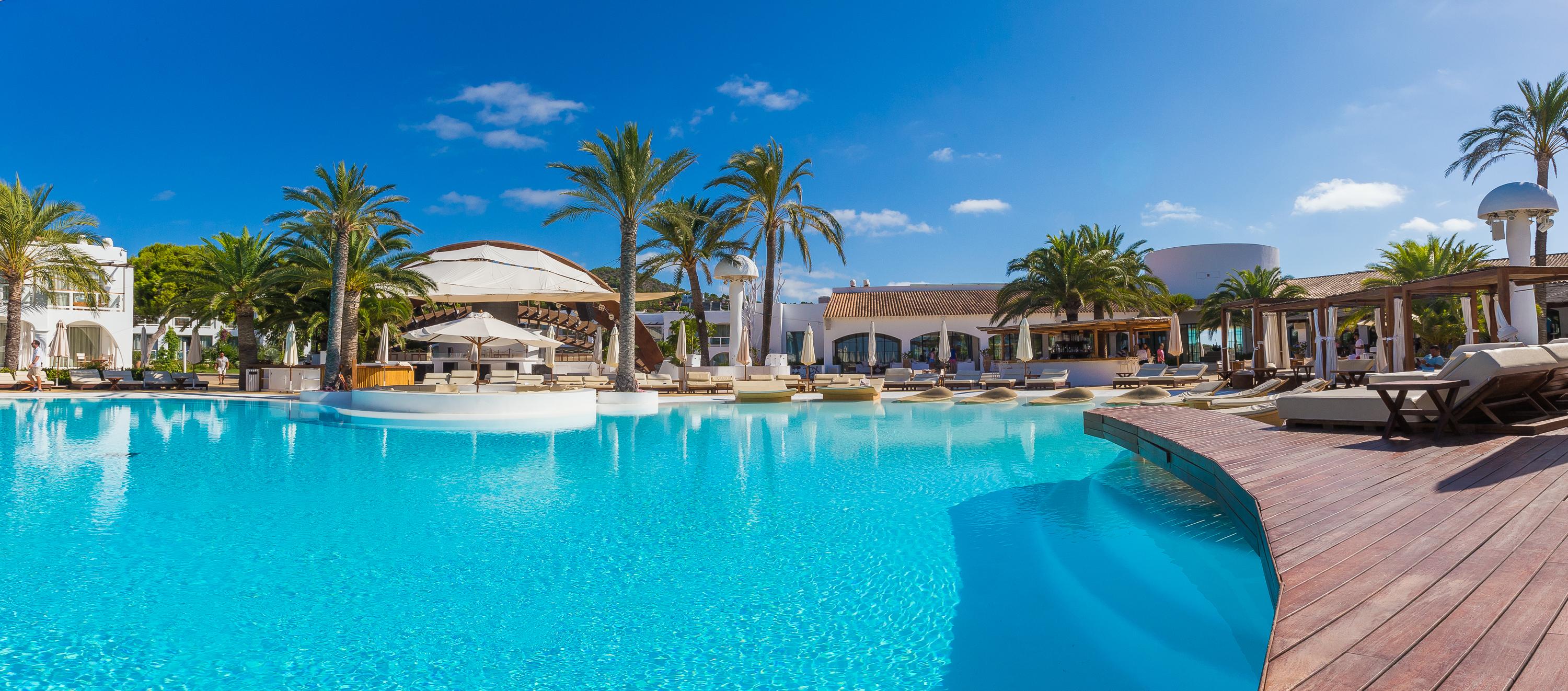 戴斯提诺帕查度假村 Playa De Talamanca 外观 照片