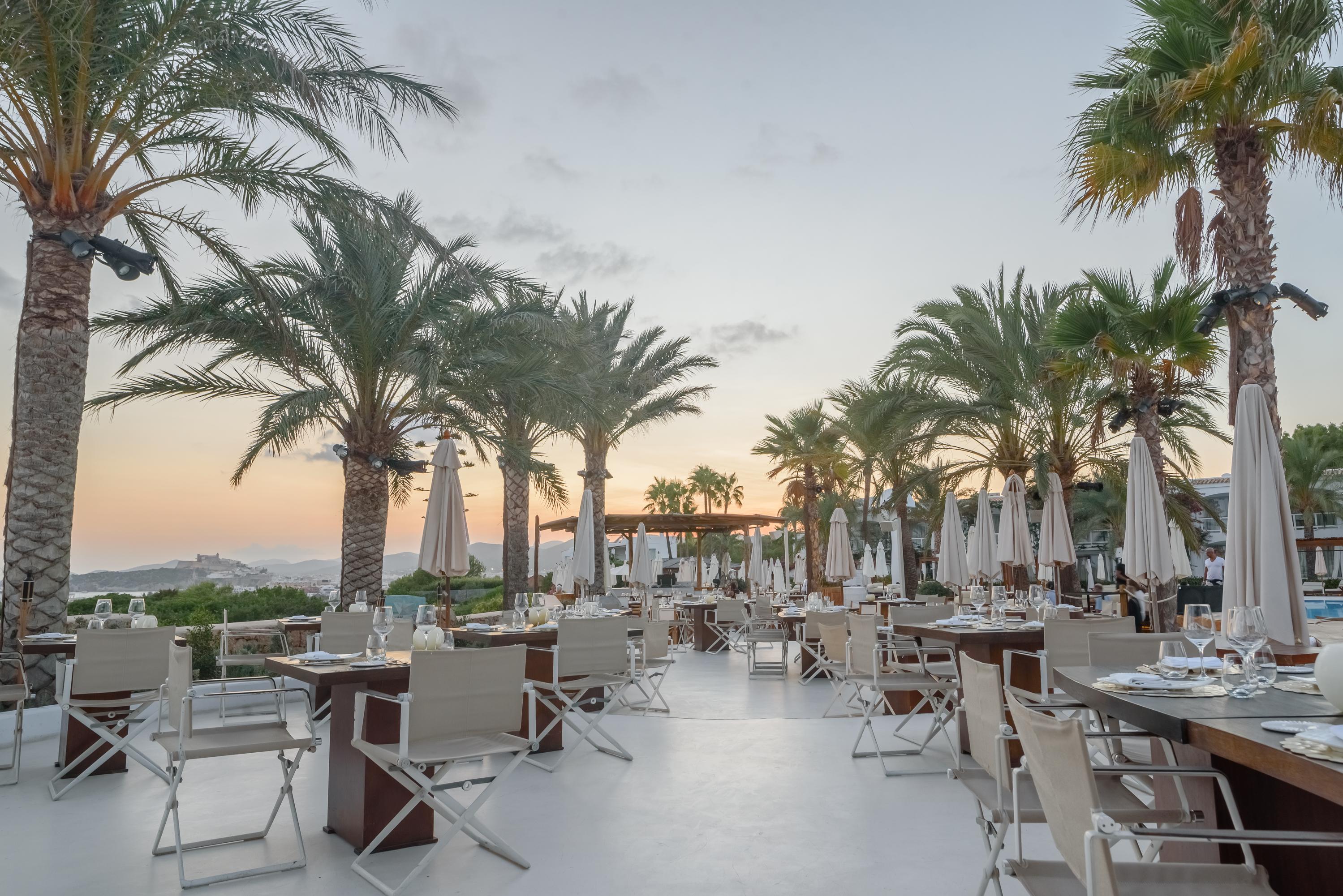 戴斯提诺帕查度假村 Playa De Talamanca 外观 照片