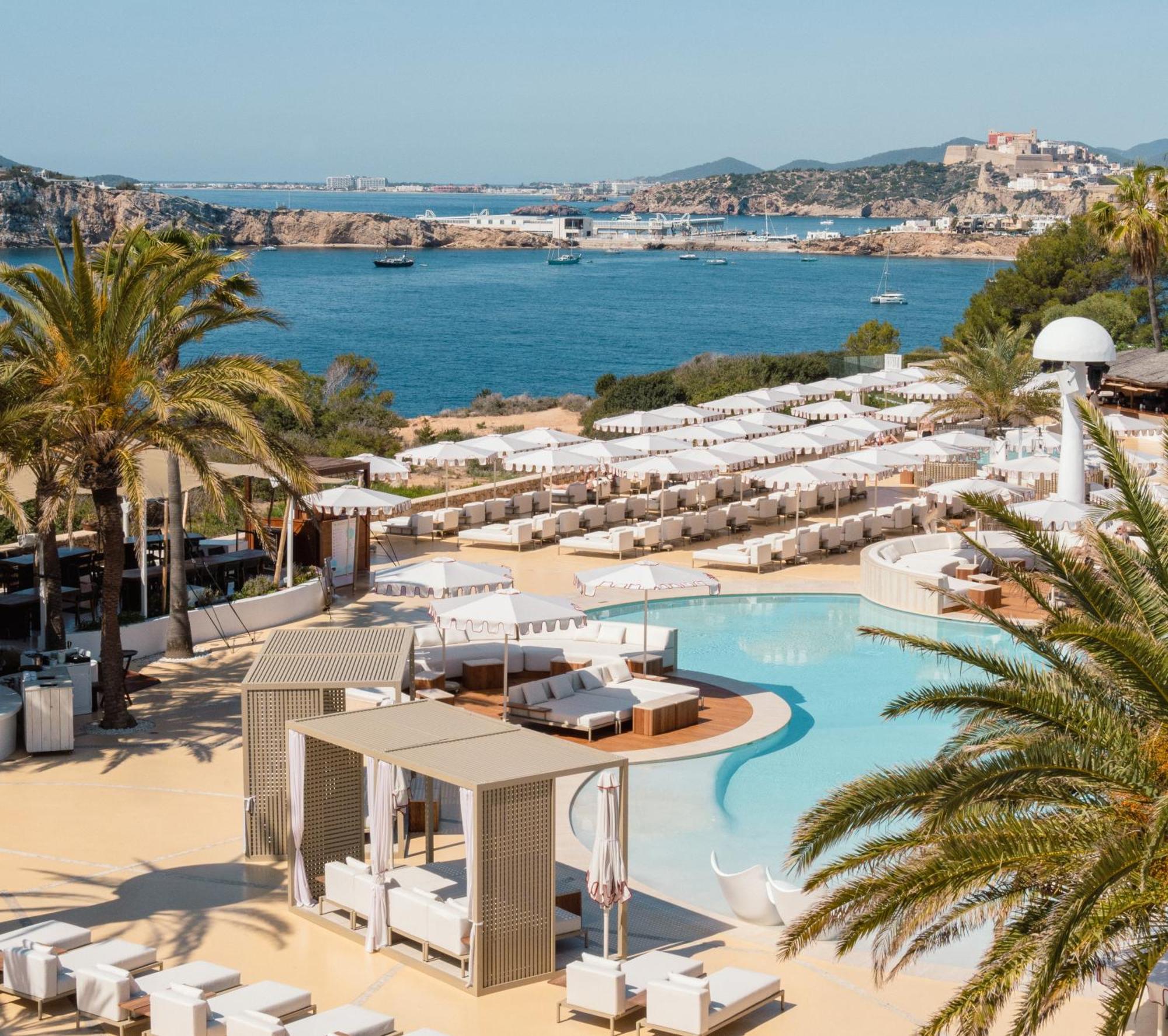戴斯提诺帕查度假村 Playa De Talamanca 外观 照片